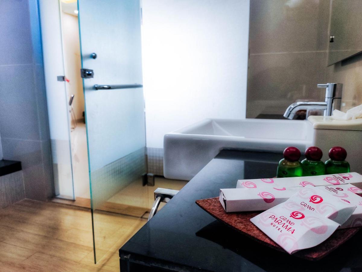 Grand Parama Hotel Tanjung Redep Eksteriør billede